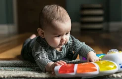 Baby Einstein - Lelupöytä sis. valoa ja ääntä