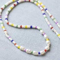 Koruaskartelu Mini - Makeanvedenhelmi-kaulakorut