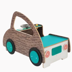 Leikkiauto aktiviteeteillä - Pieni