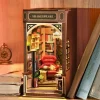 Minimaailma kirjahyllyyn – Bookstore