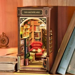 Minimaailma kirjahyllyyn – Bookstore