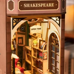 Minimaailma kirjahyllyyn – Bookstore