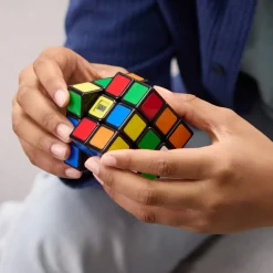 Rubikin kuutio ajastimella - 3 x 3