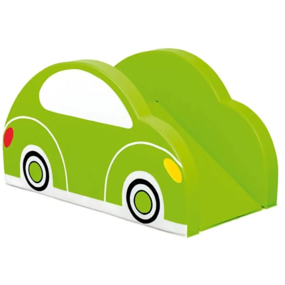 Vaahtokalusteet - Auto liukumäellä